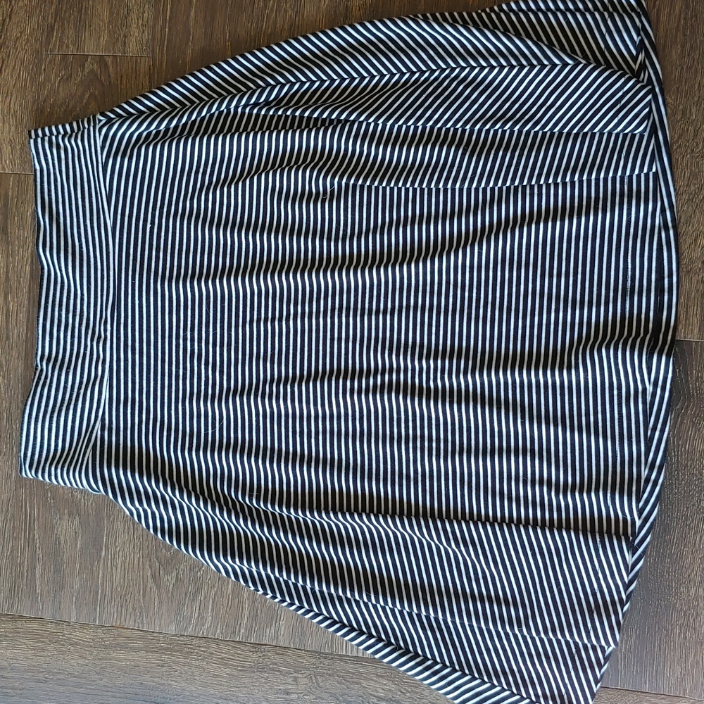 Old Navy striped skirt